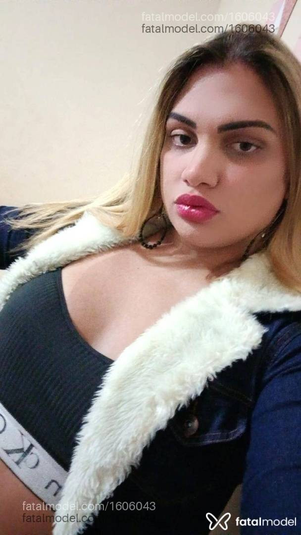 Acompanhante mulher trans loira (o) de olhos mel - Rafaella Lima
