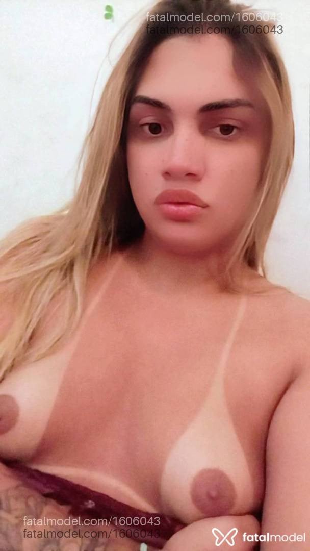 Acompanhante mulher trans loira (o) de olhos mel - Rafaella Lima