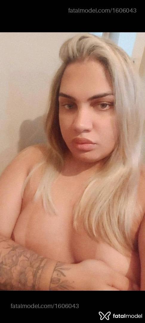 Acompanhante mulher trans loira (o) de olhos mel - Rafaella Lima