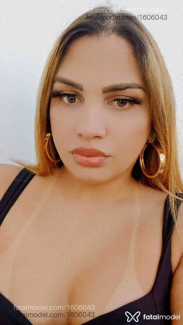 Acompanhante mulher trans loira (o) de olhos mel - Rafaella Lima
