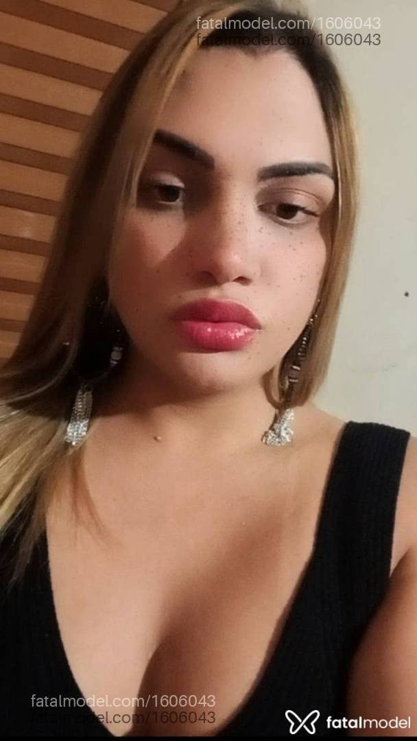 Acompanhante mulher trans loira (o) de olhos mel - Rafaella Lima