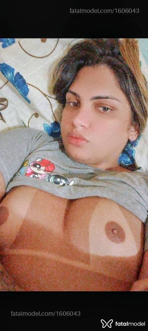 Acompanhante mulher trans loira (o) de olhos mel - Rafaella Lima