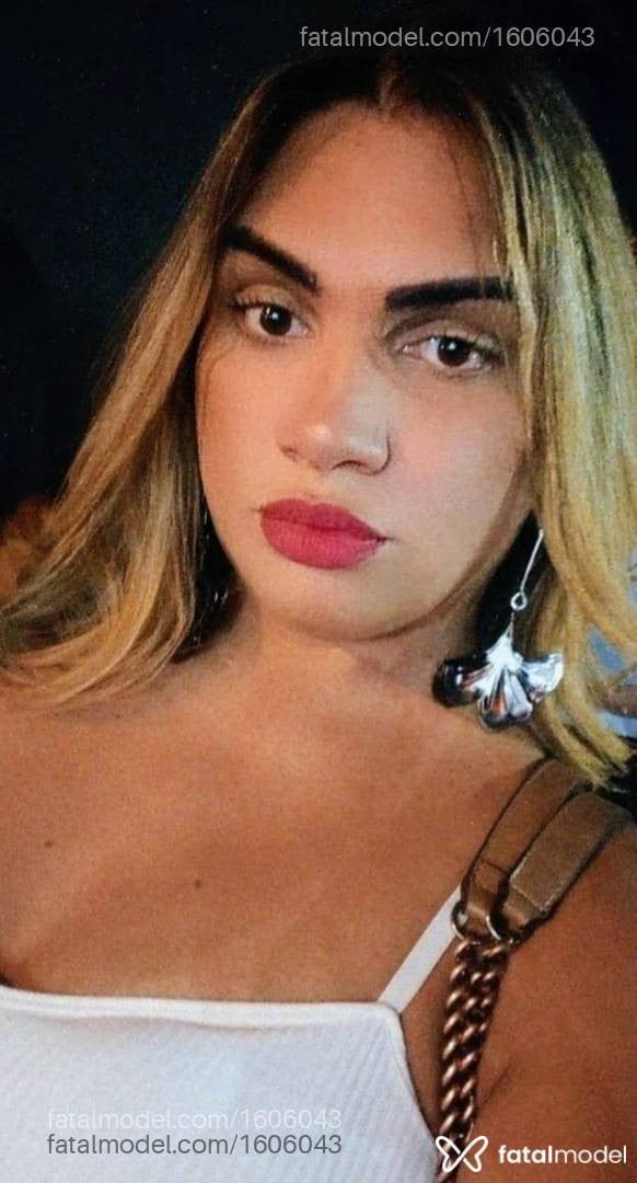 Acompanhante mulher trans loira (o) de olhos mel - Rafaella Lima
