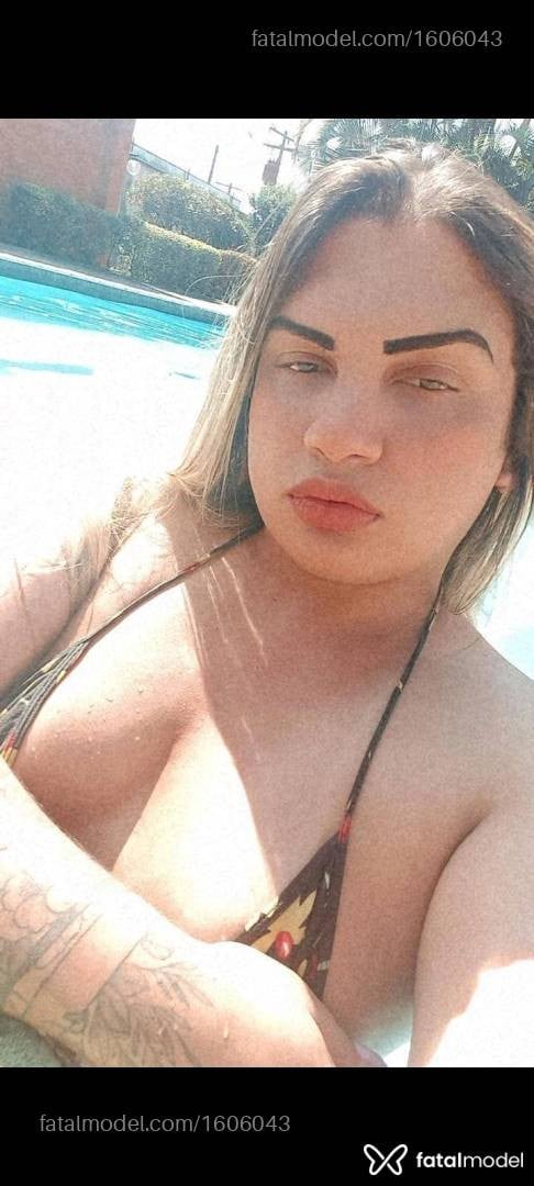 Acompanhante mulher trans loira (o) de olhos mel - Rafaella Lima