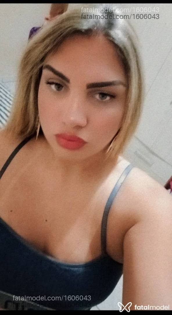 Acompanhante mulher trans loira (o) de olhos mel - Rafaella Lima