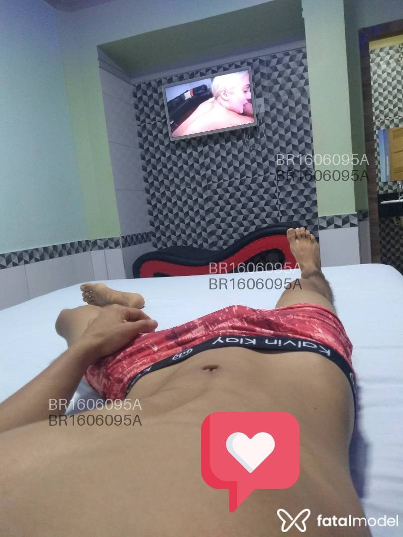 Acompanhante homem com cabelo castanho de olhos castanhos em Porto Velho - PauloMenezes