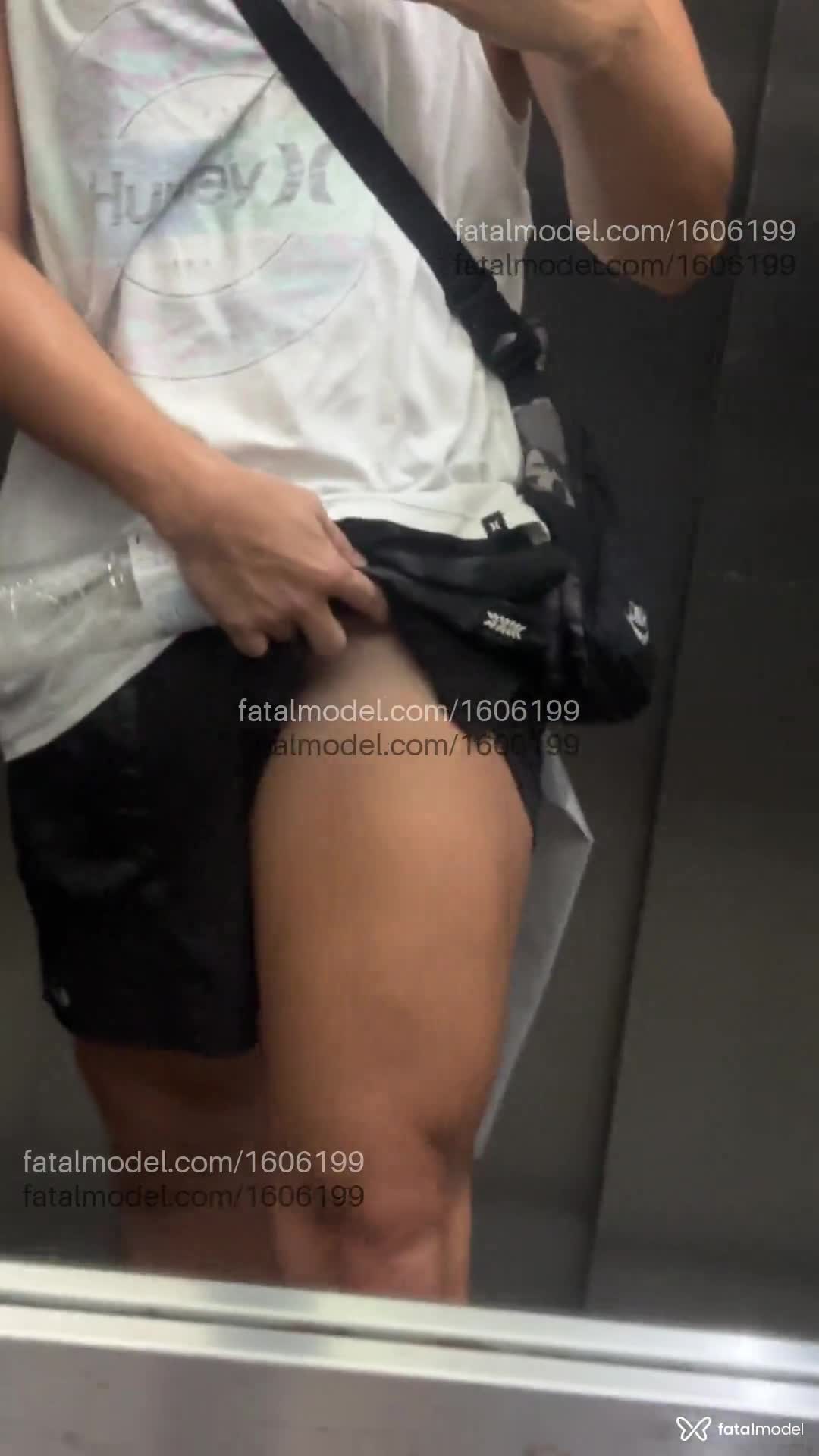 Acompanhante homem morena (o) de olhos castanhos em Rio de Janeiro - Drake