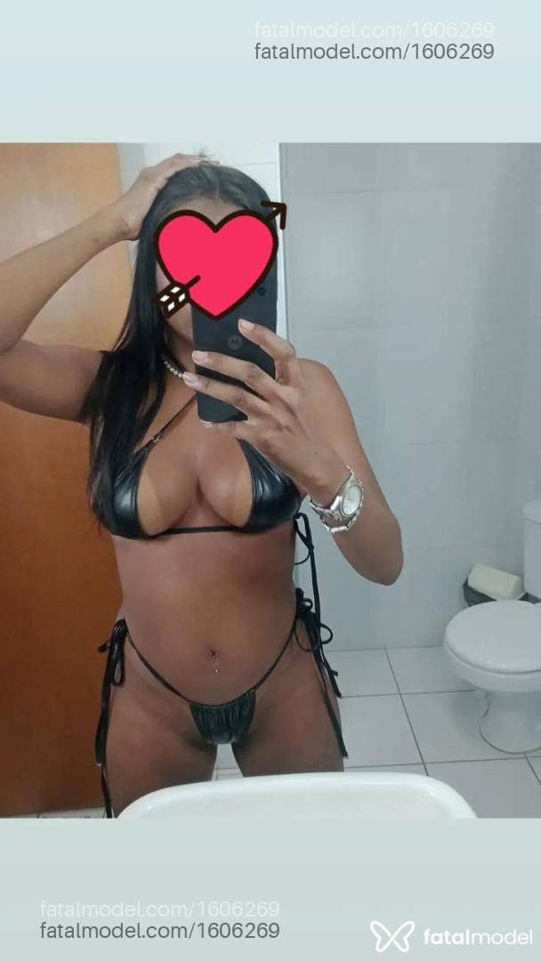 Acompanhante mulher morena (o) de olhos castanhos - Pétala Indígena Acompanhante mulher morena (o) de olhos castanhos - Pétala Indígena