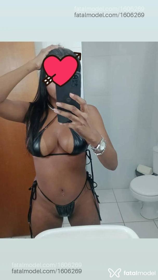 Acompanhante mulher morena (o) de olhos castanhos - Pétala Indígena