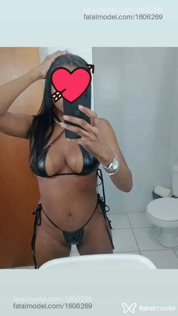 Acompanhante mulher morena (o) de olhos castanhos - Pétala Indígena Acompanhante mulher morena (o) de olhos castanhos - Pétala Indígena