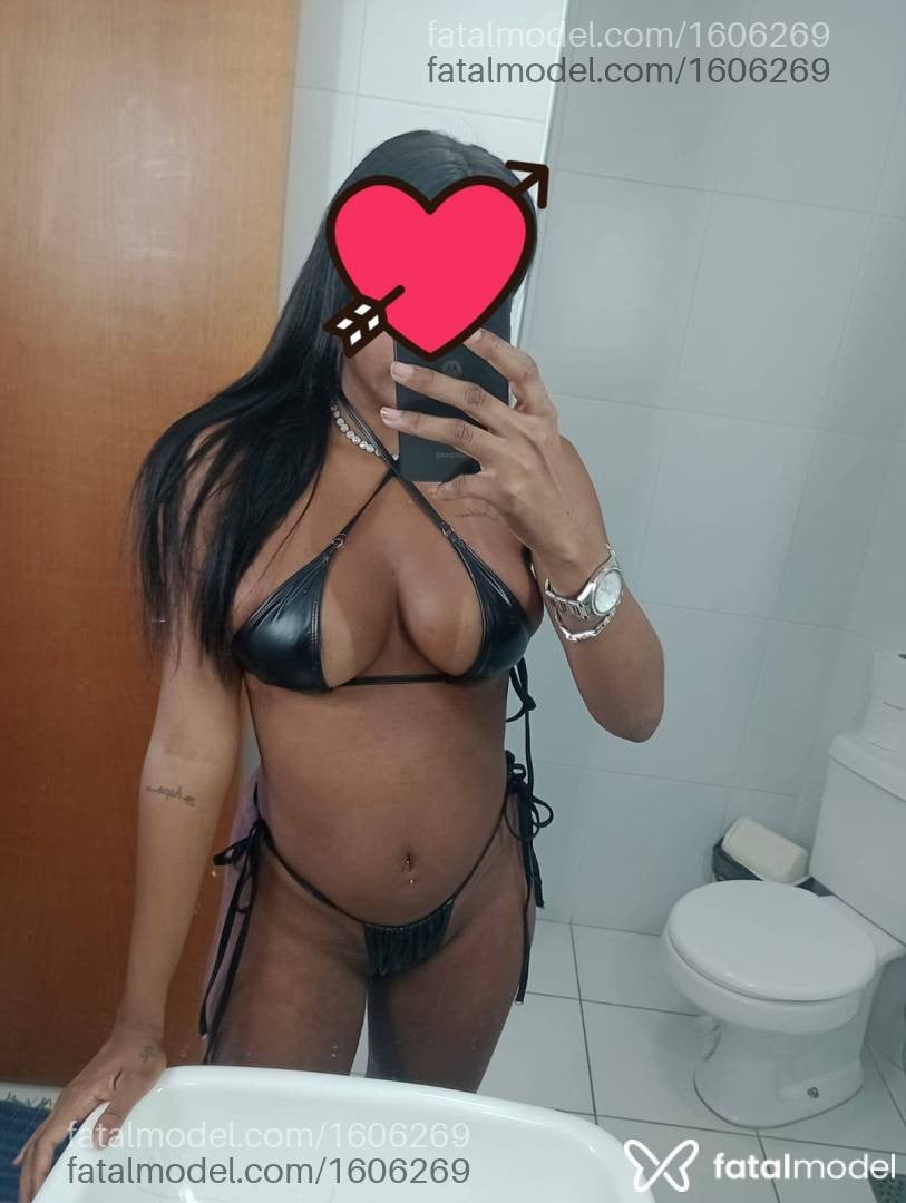 Acompanhante mulher morena (o) de olhos castanhos - Pétala Indígena