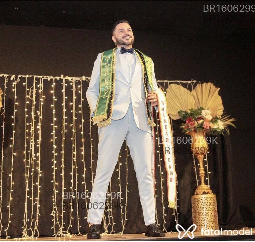 Acompanhante homem morena (o) de olhos azuis em Guarapuava - Lohan Henrique