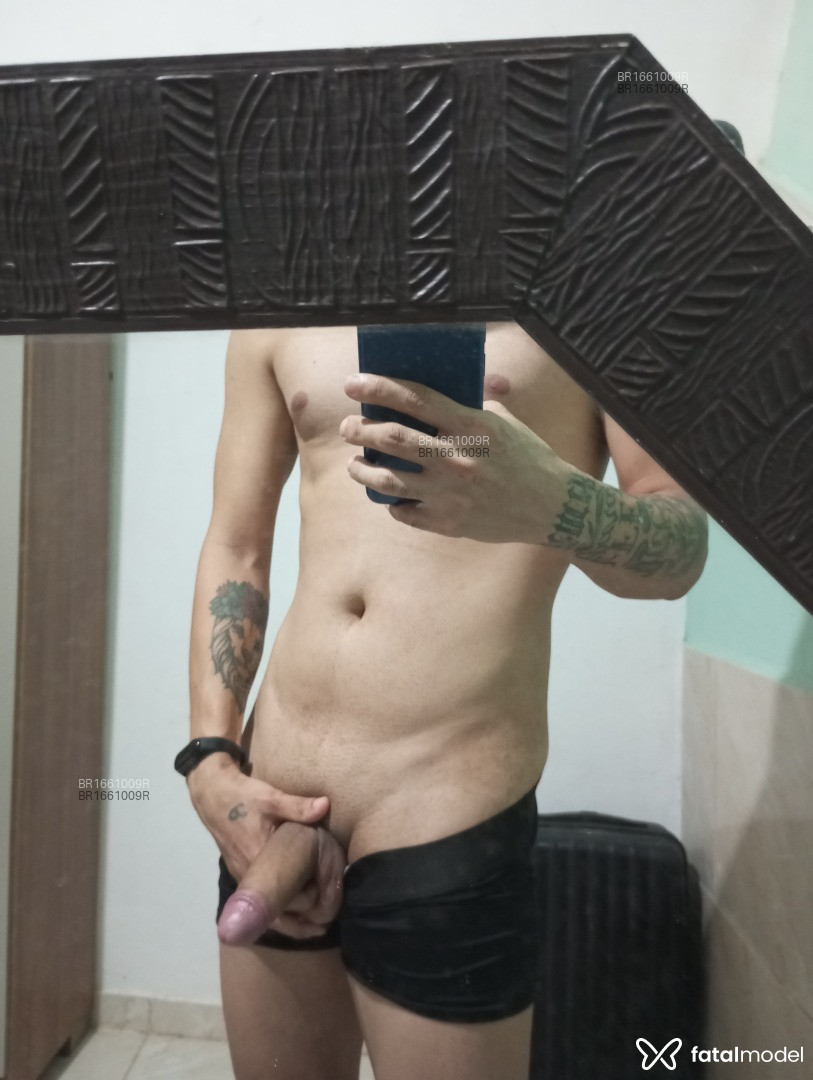 Acompanhante homem morena (o) de olhos castanhos em Maceió - Ricke