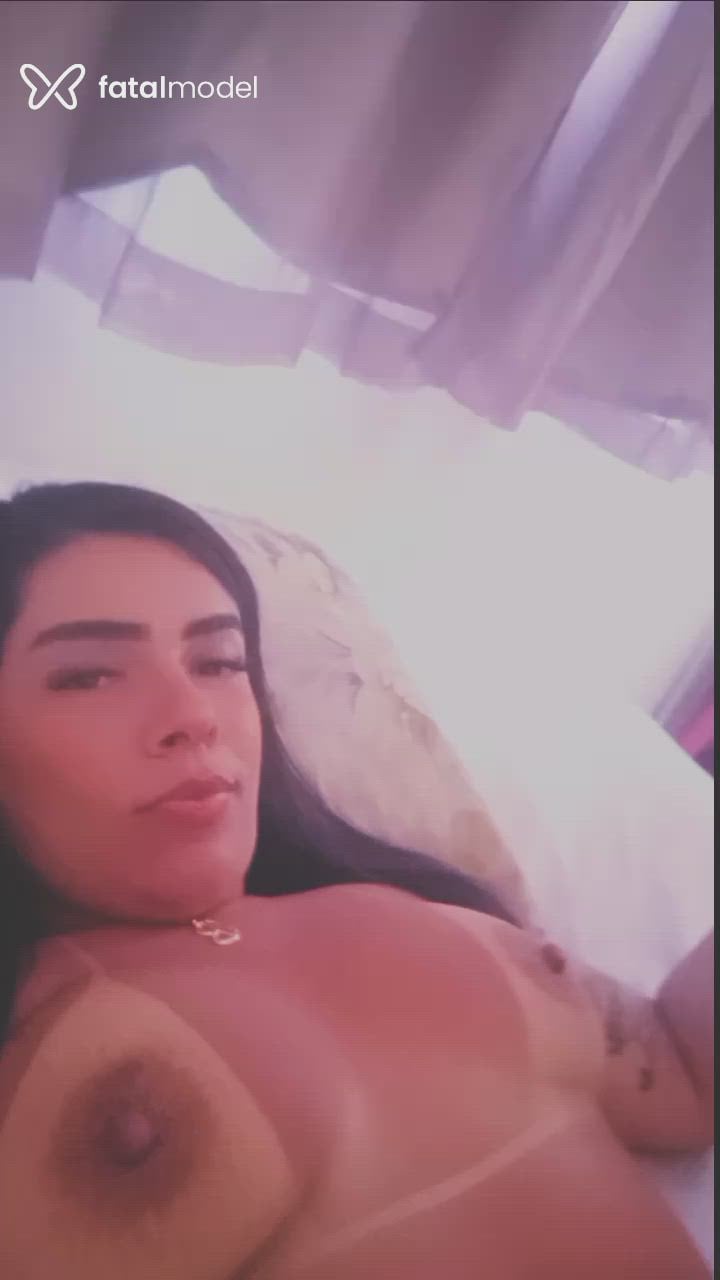 Acompanhante mulher morena (o) de olhos pretos - Lua lins