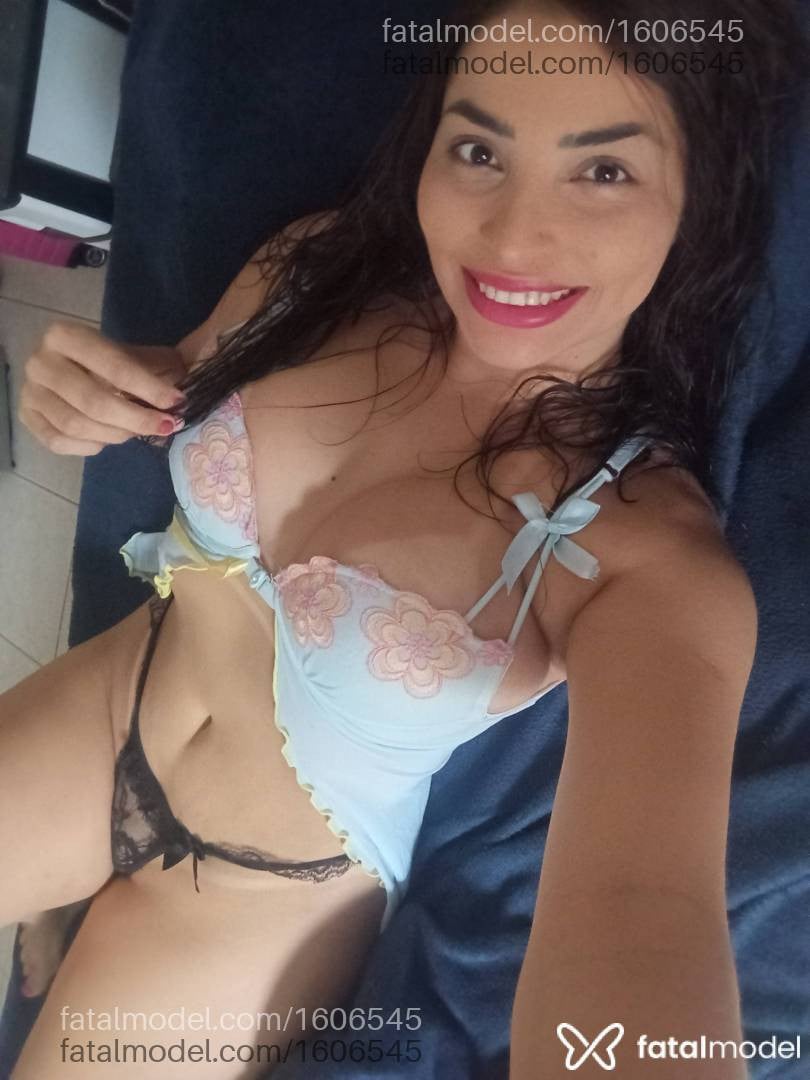 Acompanhante mulher com cabelo colorido de olhos castanhos em Barretos - Paloma