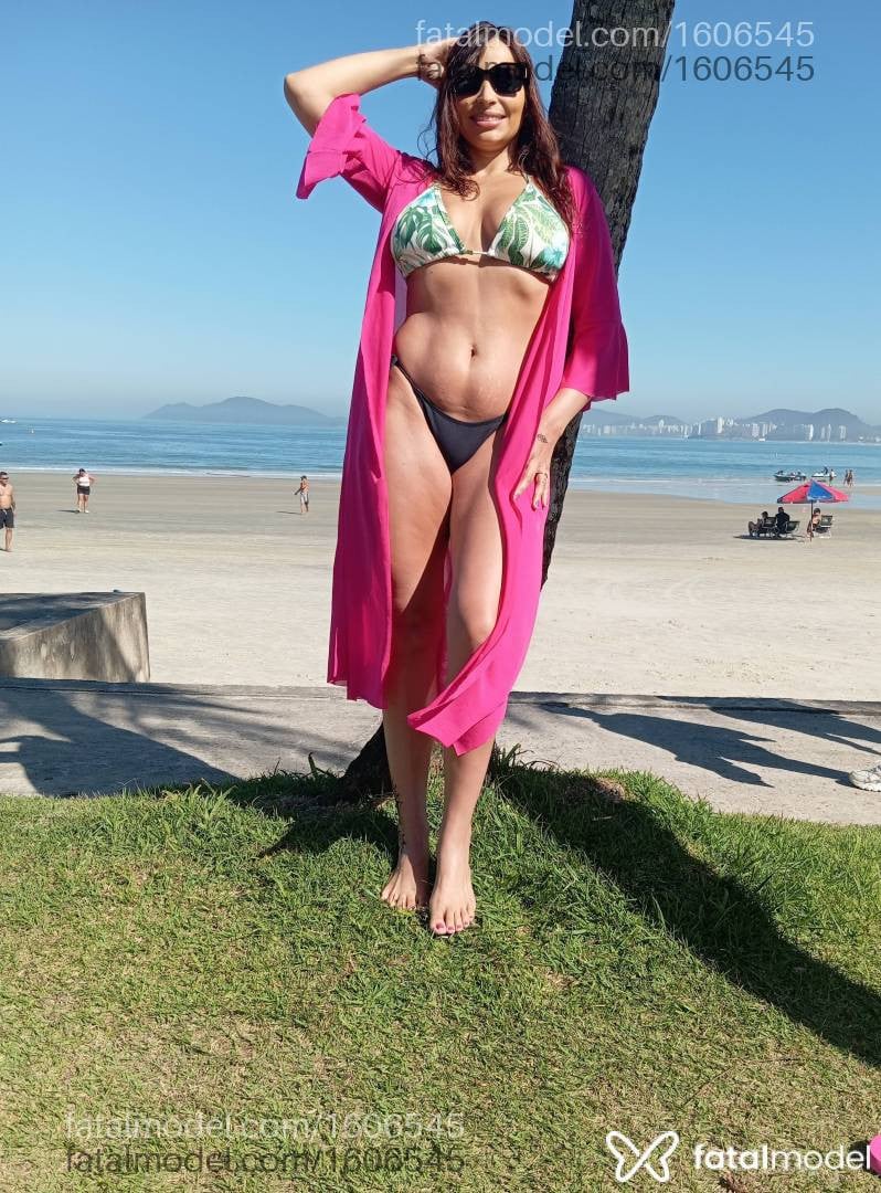 Acompanhante mulher com cabelo colorido de olhos castanhos - Paloma