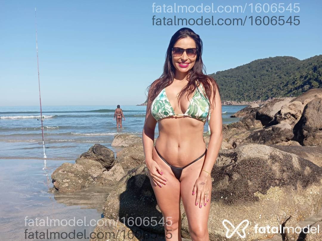Acompanhante mulher com cabelo colorido de olhos castanhos - Paloma