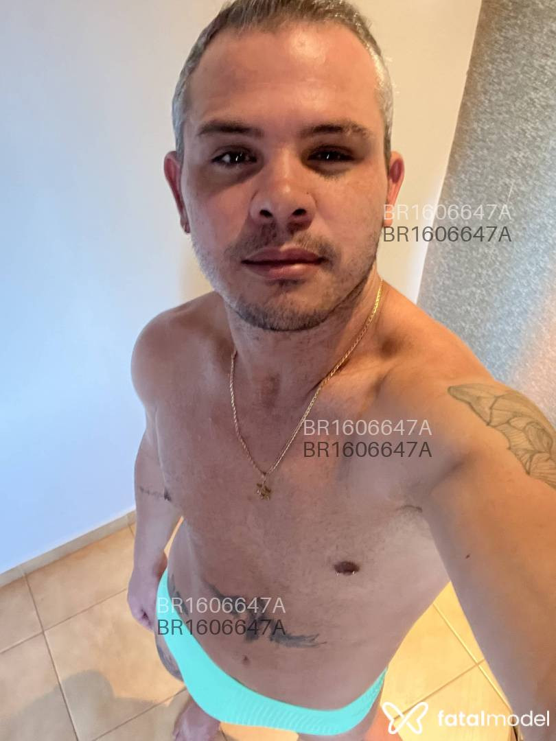 Acompanhante homem com cabelo grisalho de olhos castanhos em Presidente Prudente Acompanhante homem com cabelo grisalho de olhos castanhos em Presidente Prudente - Bruno Ferraz