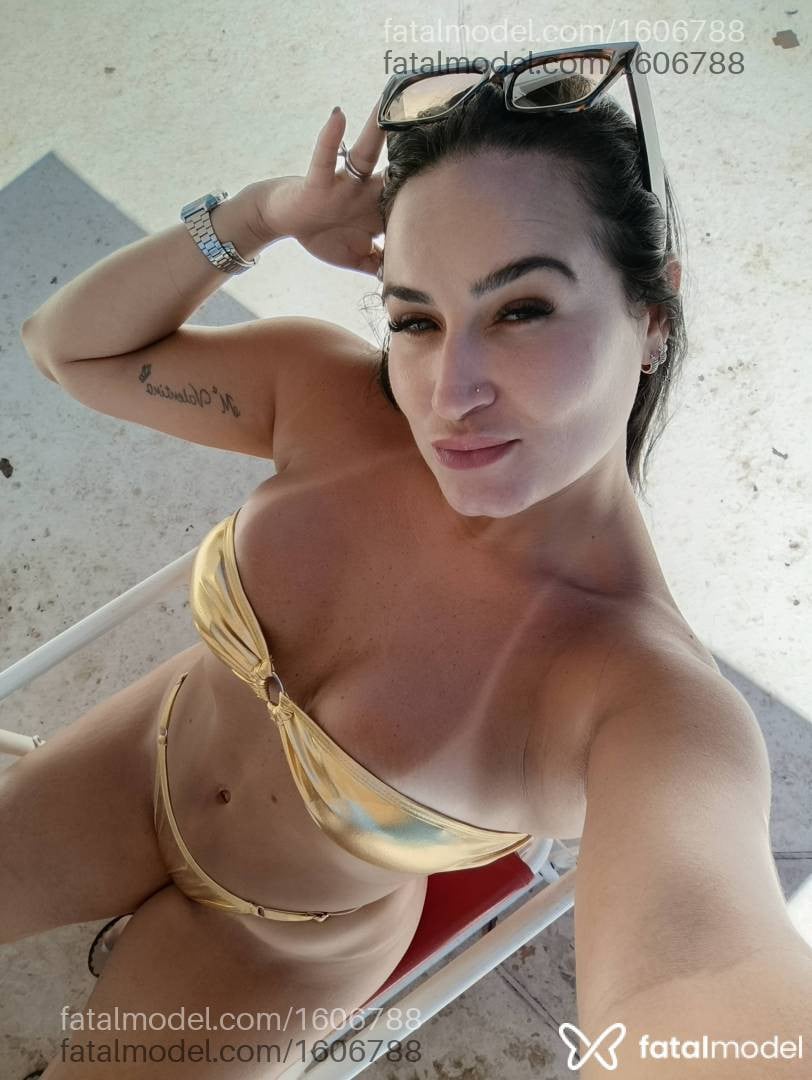 Acompanhante mulher morena (o) de olhos verdes - Antonella Marques