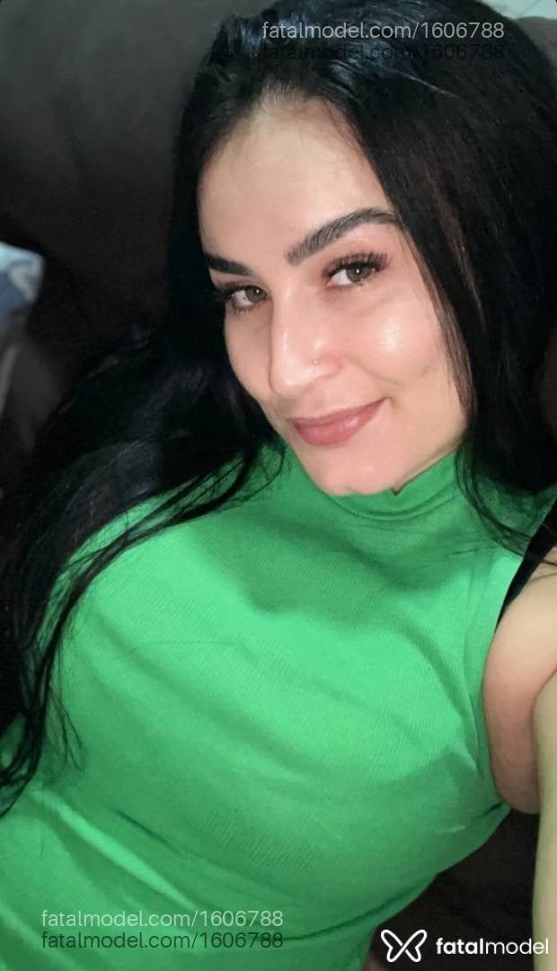 Acompanhante mulher morena (o) de olhos verdes - Antonella Marques
