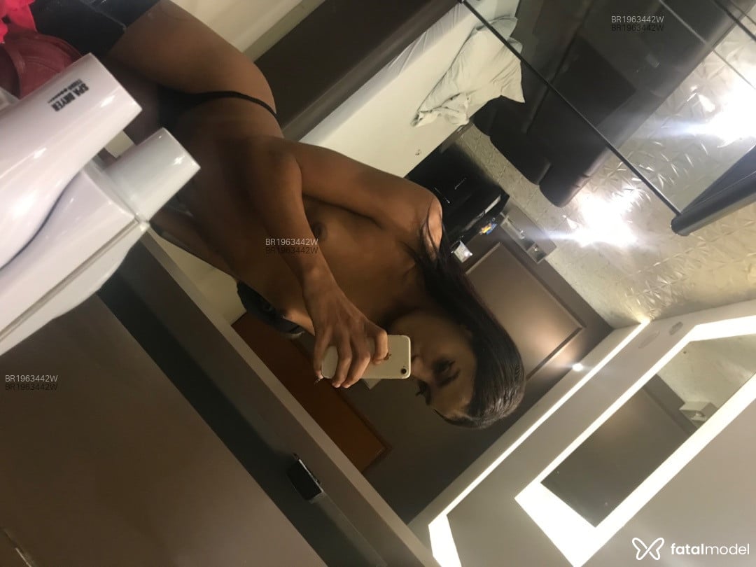 Acompanhante mulher trans morena (o) de olhos castanhos em Ribeirão Preto - Amanda Gabrielly