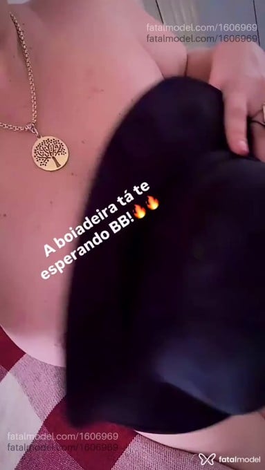 Acompanhante mulher com cabelo castanho de olhos mel em Ilhéus Acompanhante mulher com cabelo castanho de olhos mel em Ilhéus - Luiza Mendes