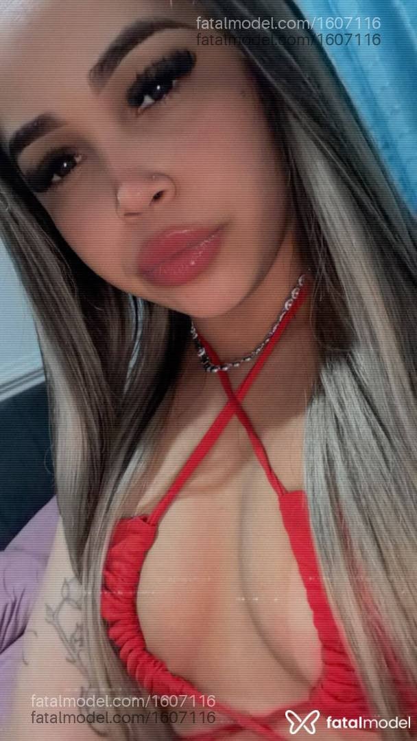 Acompanhante mulher loira (o) de olhos castanhos - Cristal Lopes