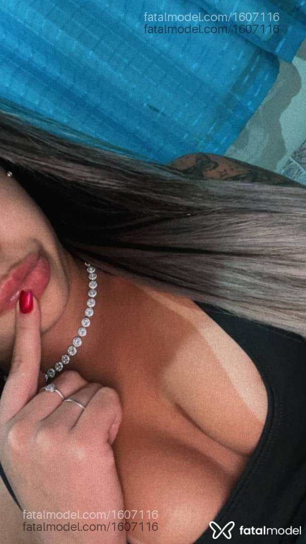 Acompanhante mulher loira (o) de olhos castanhos - Cristal Lopes