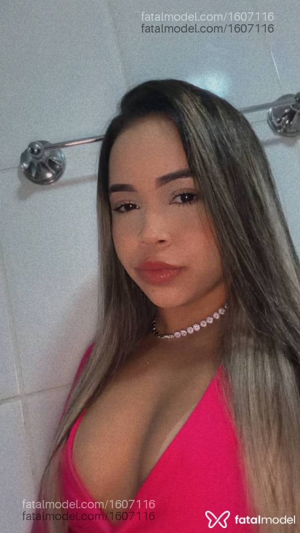 Acompanhante mulher loira (o) de olhos castanhos - Cristal Lopes