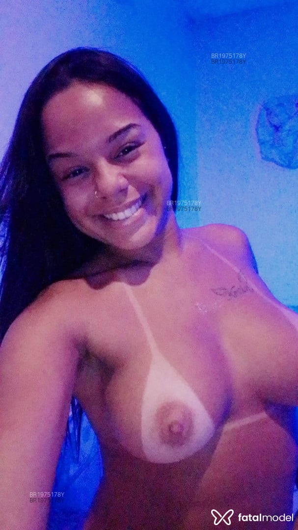 Acompanhante mulher morena (o) de olhos castanhos em Rio de Janeiro - Isabella