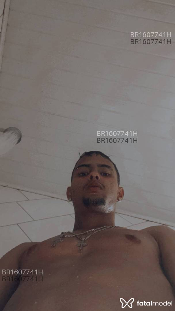 Acompanhante homem morena (o) de olhos pretos em Sinop - Daniel