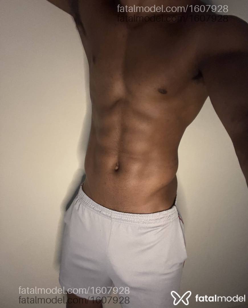 Acompanhante homem morena (o) de olhos pretos em Rio de Janeiro - Theo