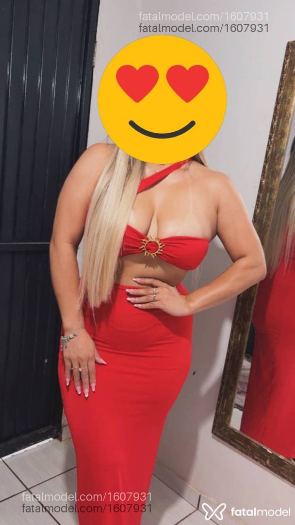 Acompanhante mulher loira (o) de olhos castanhos - Giovana campelli