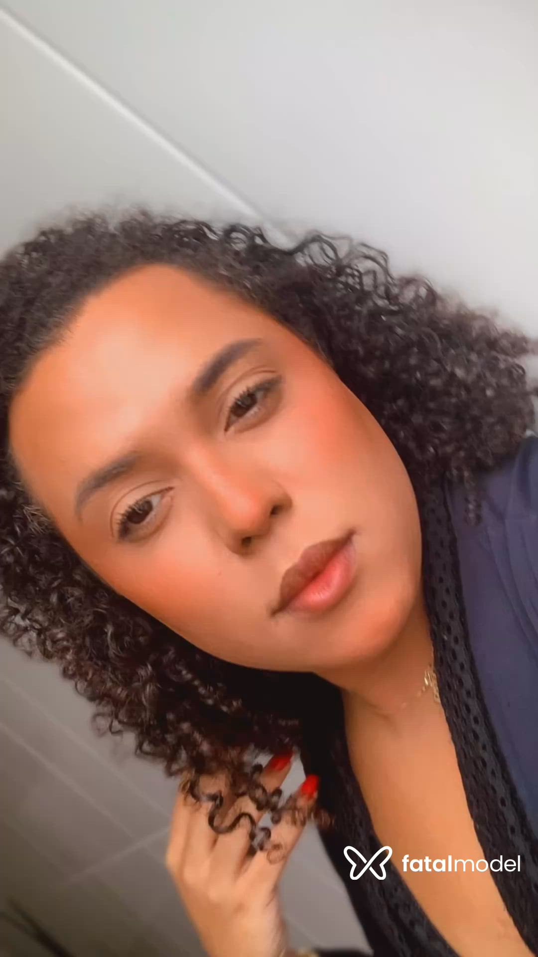 Acompanhante mulher trans morena (o) de olhos castanhos - Emilly