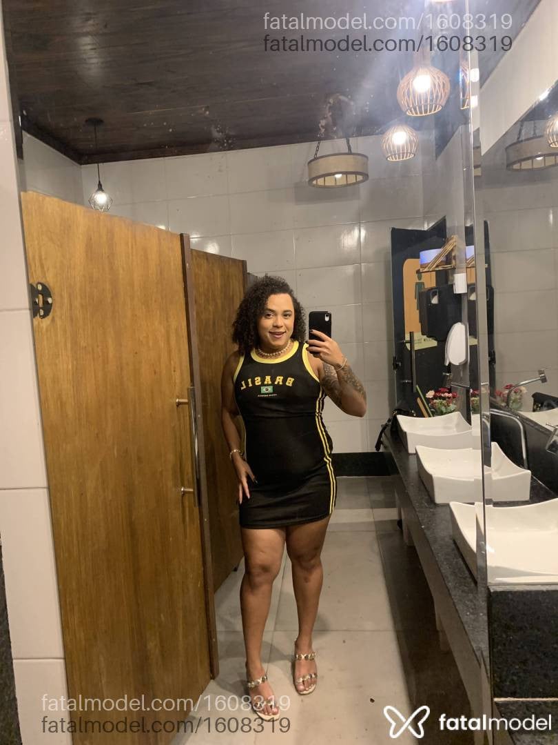 Acompanhante mulher trans morena (o) de olhos castanhos em Linhares - Emilly
