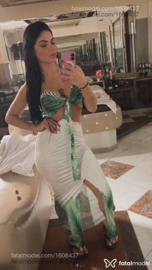 Acompanhante mulher morena (o) de olhos castanhos - Lari