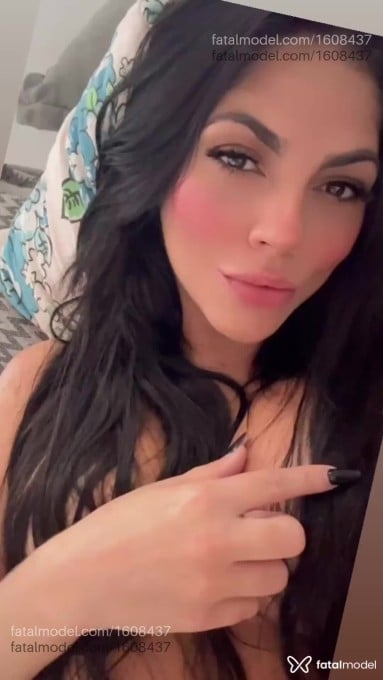 Acompanhante mulher morena (o) de olhos castanhos em Rio Verde - Lari