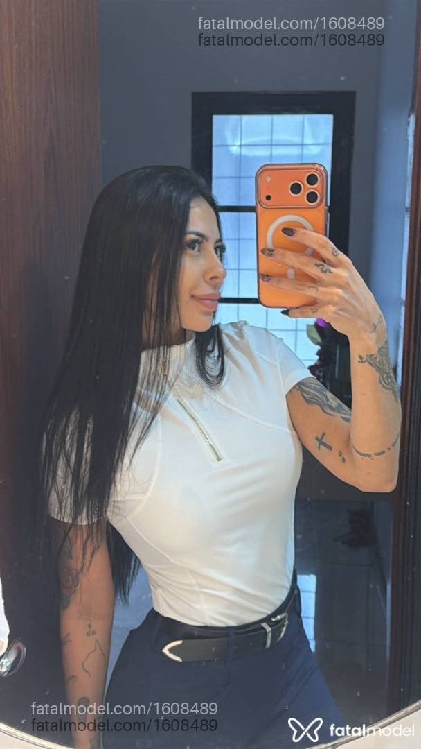 Acompanhante mulher morena (o) de olhos pretos - Luana Castro