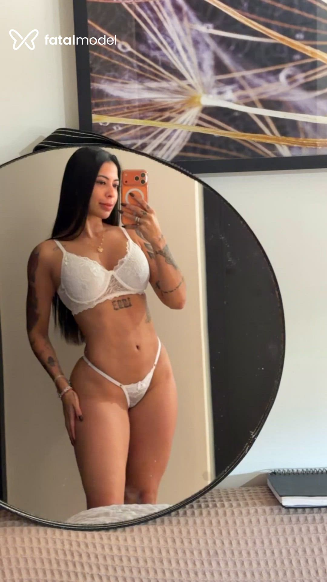 Acompanhante mulher morena (o) de olhos pretos - Luana Castro Acompanhante mulher morena (o) de olhos pretos - Luana Castro
