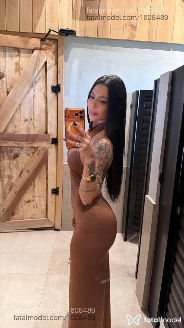 Acompanhante mulher morena (o) de olhos pretos - Luana Castro