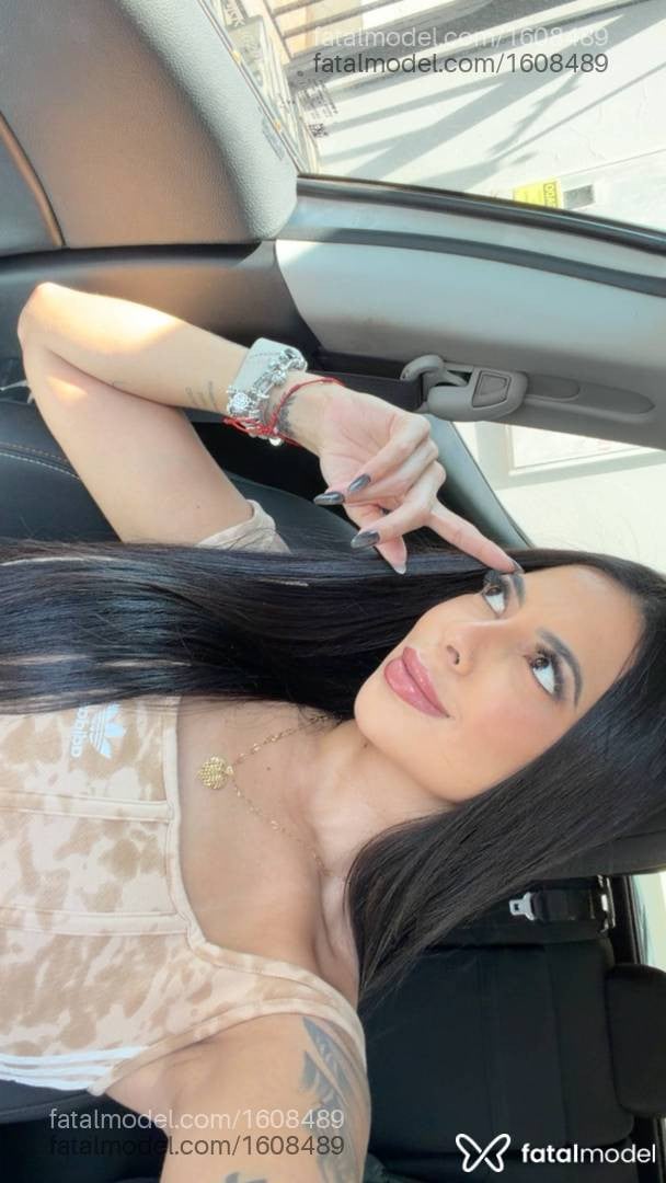 Acompanhante mulher morena (o) de olhos pretos - Luana Castro