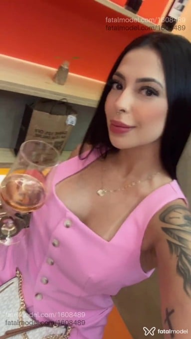 Acompanhante mulher morena (o) de olhos pretos em Dourados - Luana Castro