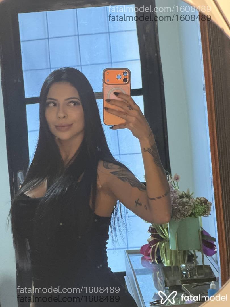 Acompanhante mulher morena (o) de olhos pretos - Luana Castro