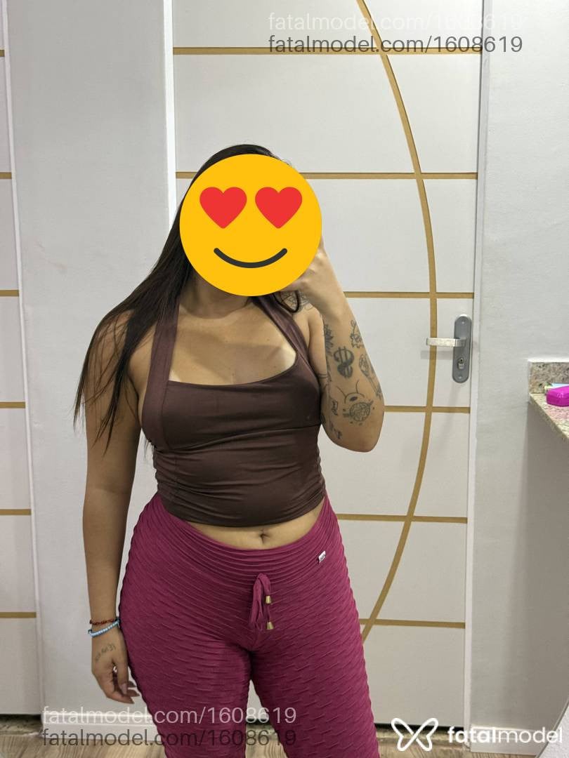 Acompanhante mulher com cabelo castanho de olhos castanhos - Layla