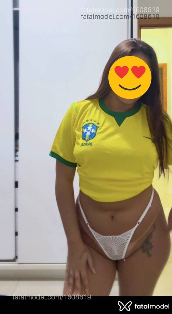 Acompanhante mulher com cabelo castanho de olhos castanhos - Layla