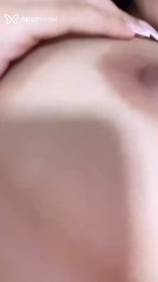 Acompanhante mulher morena (o) de olhos pretos - Lorena