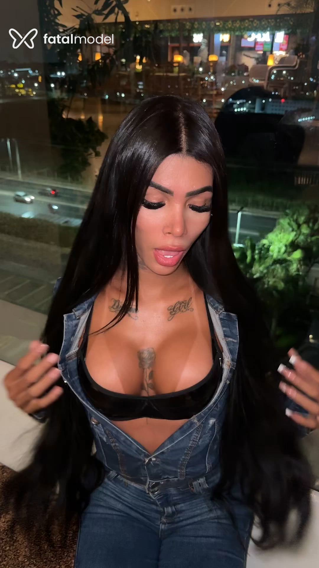 Acompanhante travesti morena (o) de olhos castanhos em Cuiabá Acompanhante travesti morena (o) de olhos castanhos em Cuiabá - Morena