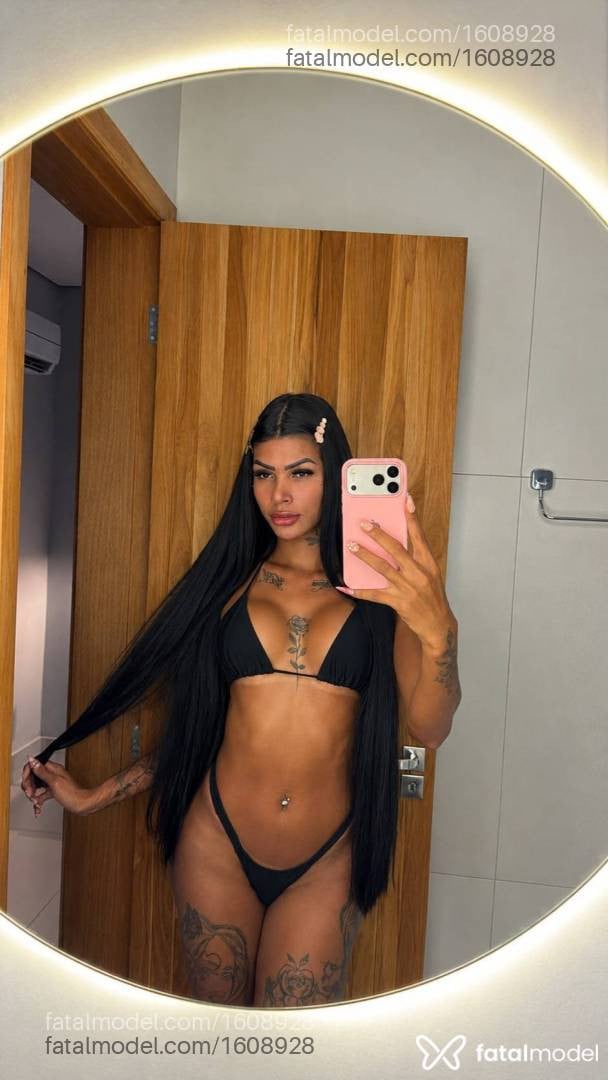 Acompanhante travesti morena (o) de olhos castanhos - Morena