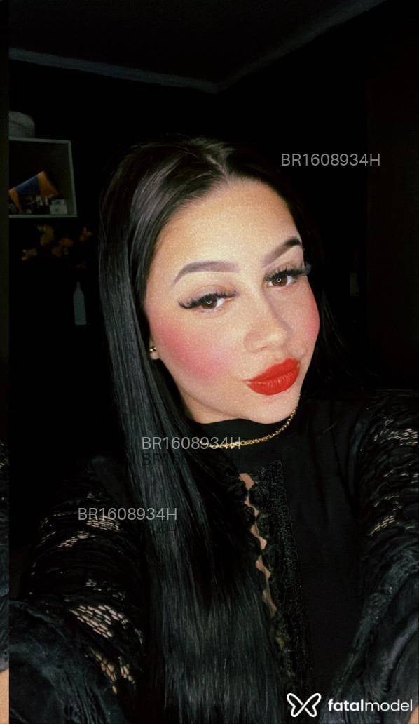 Acompanhante mulher morena (o) de olhos mel em Londrina - Ágatha