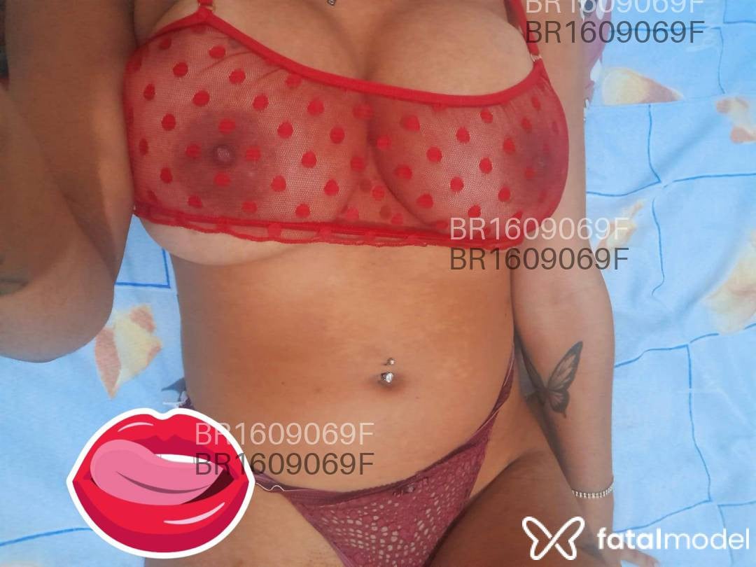 Acompanhante mulher com cabelo castanho de olhos castanhos em Rio de Janeiro - Carolina Souza